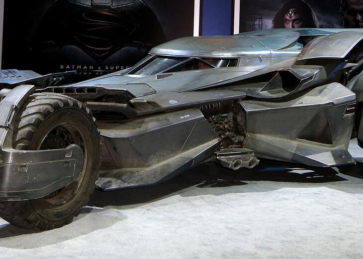 Batmobile - Batman vs Superman - Justice League (2016-2017)