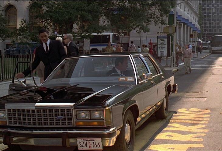 Ford LTD Crown Victoria - Men in Black